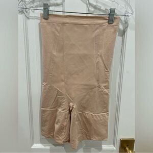 Spanx OnCore High-Waisted Mid-Thigh
Short Nude Women's Size L SS1915